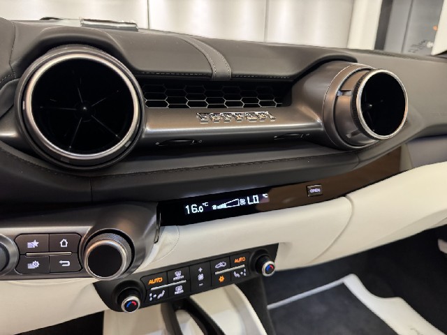 FERRARI 812 SUPERFAST 2018 Image 43