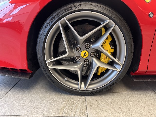 FERRARI F8 SPIDER 2021 Image 23