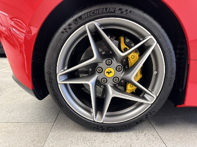 FERRARI F8 SPIDER 2021 Image 25