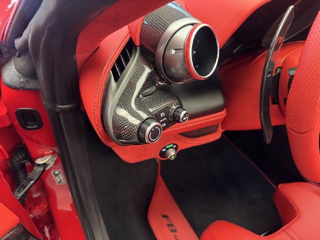 FERRARI F8 SPIDER 2021 Image 52