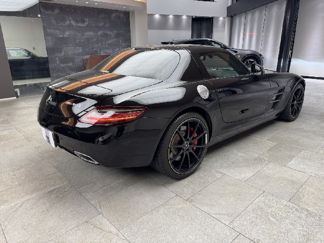 MERCEDES BENZ SLS AMG 2011 Image 19