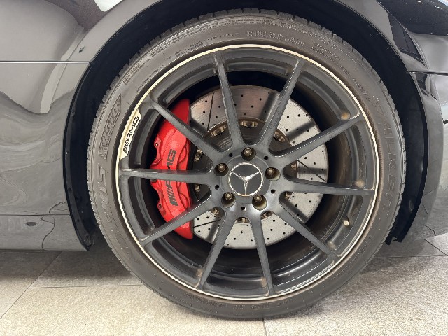 MERCEDES BENZ SLS AMG 2011 Image 25