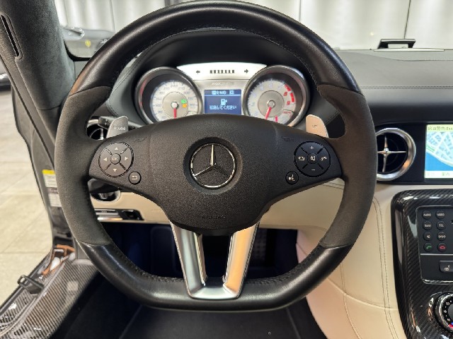 MERCEDES BENZ SLS AMG 2011 Image 48