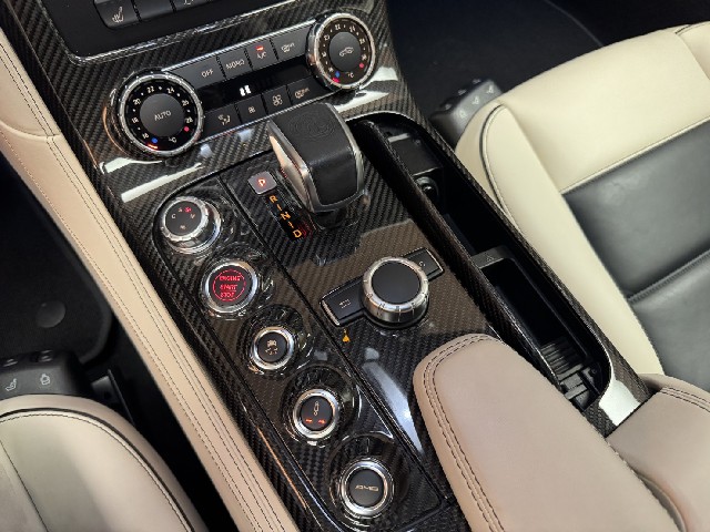 MERCEDES BENZ SLS AMG 2011 Image 66