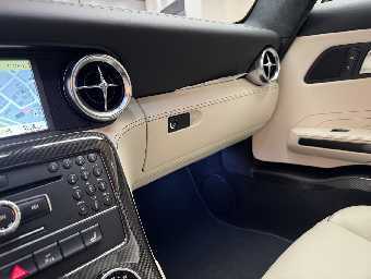 MERCEDES BENZ SLS AMG 2011 Image 60