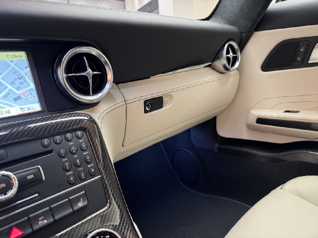 MERCEDES BENZ SLS AMG 2011 Image 68