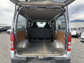 TOYOTA HIACE 2017 Image 10