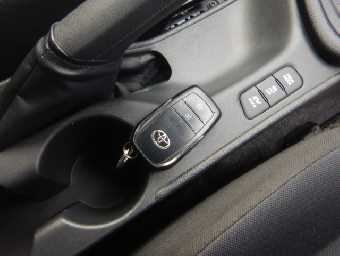 TOYOTA YARIS 2022 Image 6