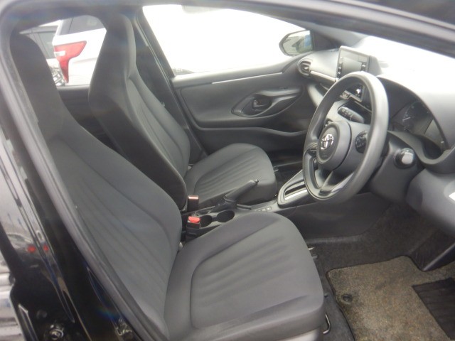 TOYOTA YARIS 2022 Image 25