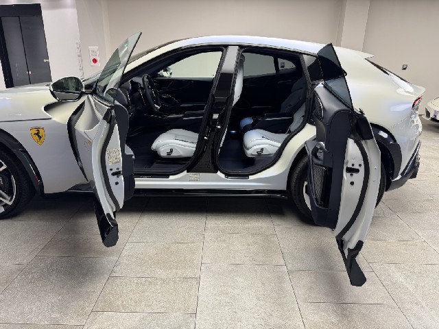 FERRARI PUROSANGUE 2026 Image 82