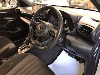 TOYOTA YARIS 2022 Image 5