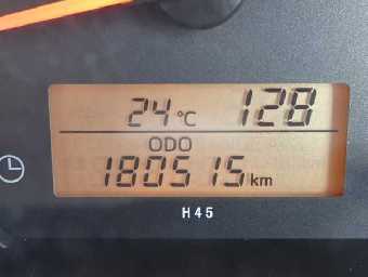 TOYOTA HIACE 2014 Image 9