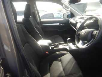 TOYOTA HILUX 2023 Image 7