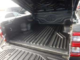 TOYOTA HILUX 2023 Image 9