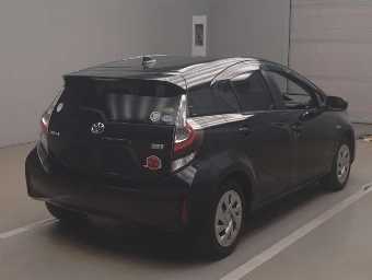 TOYOTA AQUA 2020 Image 2