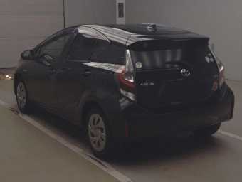 TOYOTA AQUA 2020 Image 4