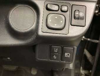 TOYOTA AQUA 2020 Image 7