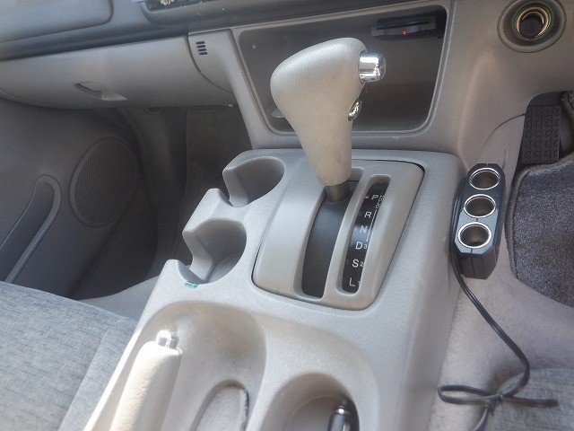 MAZDA BONGO FRIENDEE 2000 Image 23