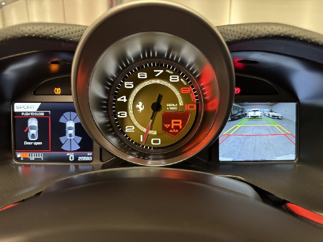 FERRARI 812 SUPERFAST 2018 Image 45
