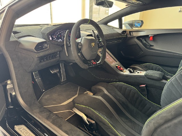 LAMBORGHINI HURACAN 2023 Image 34