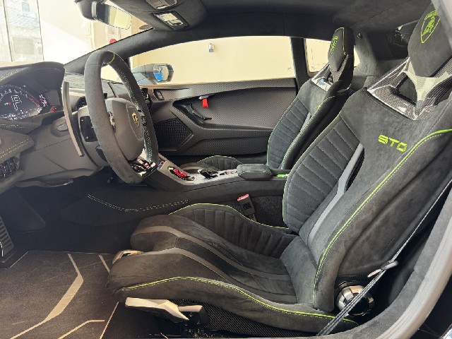 LAMBORGHINI HURACAN 2023 Image 35