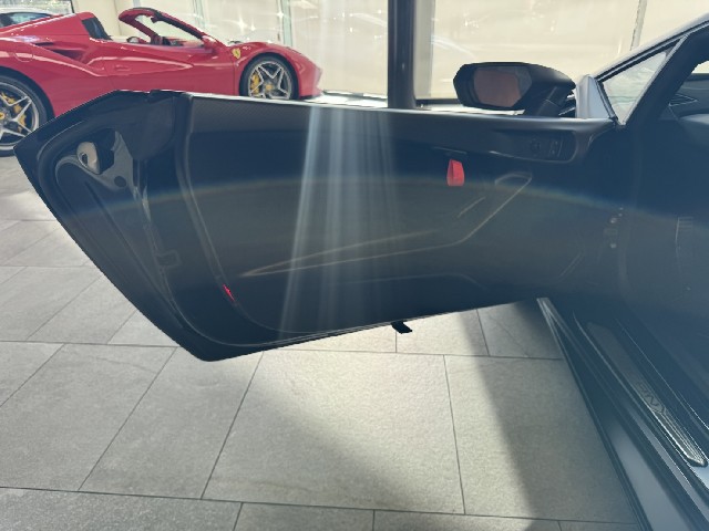 LAMBORGHINI HURACAN 2023 Image 37