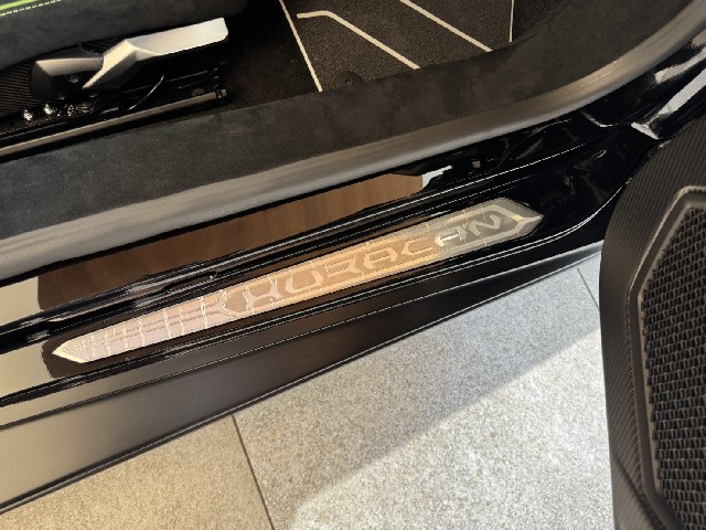 LAMBORGHINI HURACAN 2023 Image 42