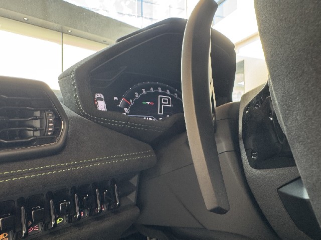 LAMBORGHINI HURACAN 2023 Image 51