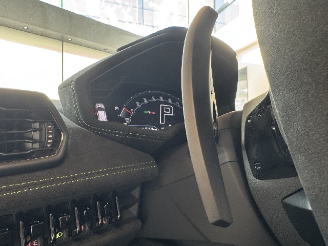 LAMBORGHINI HURACAN 2023 Image 52
