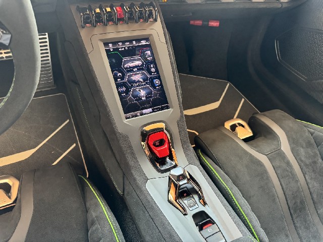 LAMBORGHINI HURACAN 2023 Image 54