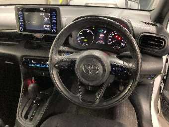 TOYOTA YARIS 2020 Image 9