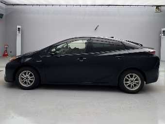 TOYOTA PRIUS 2018 Image 5