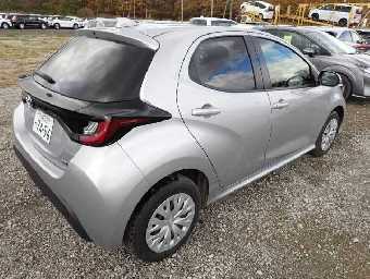 TOYOTA YARIS 2023 Image 2