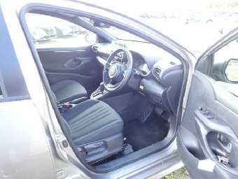 TOYOTA YARIS 2023 Image 5