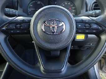 TOYOTA YARIS 2023 Image 8