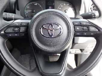 TOYOTA YARIS 2023 Image 8