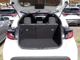 TOYOTA YARIS 2023 Image 9