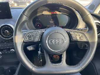 AUDI A3 2018 Image 10
