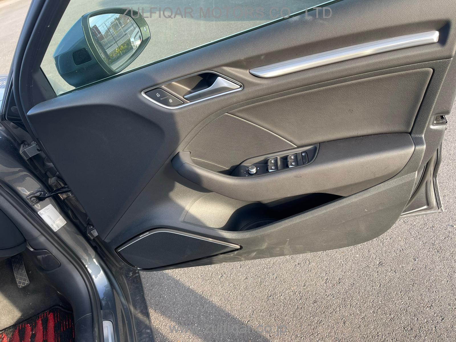 AUDI A3 2018 Image 10