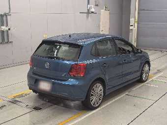 VOLKSWAGEN POLO 2013 Image 2