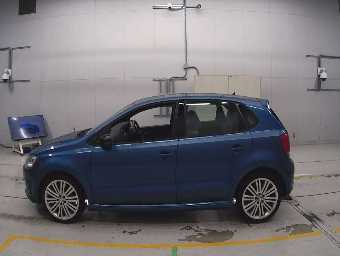 VOLKSWAGEN POLO 2013 Image 4