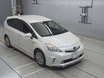 TOYOTA PRIUS ALPHA 2014 Image 5