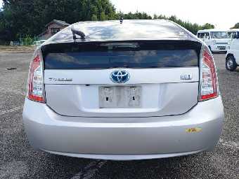 TOYOTA PRIUS 2015 Image 3
