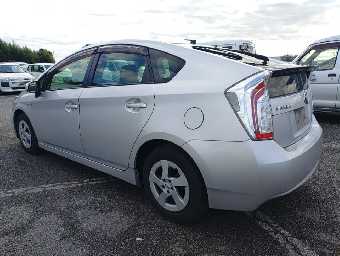 TOYOTA PRIUS 2015 Image 4