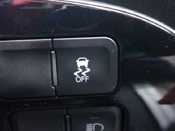 TOYOTA PRIUS 2019 Image 4