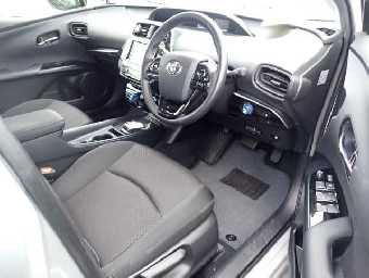 TOYOTA PRIUS 2019 Image 5