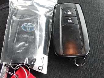 TOYOTA PRIUS 2019 Image 9