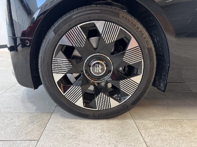 ROLLS ROYCE PHANTOM 2024 Image 19