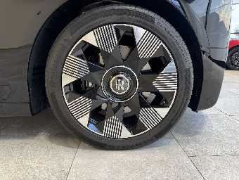 ROLLS ROYCE PHANTOM 2024 Image 16