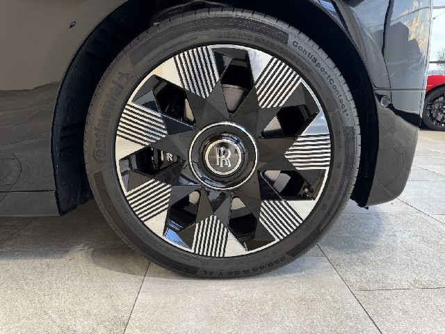 ROLLS ROYCE PHANTOM 2024 Image 22